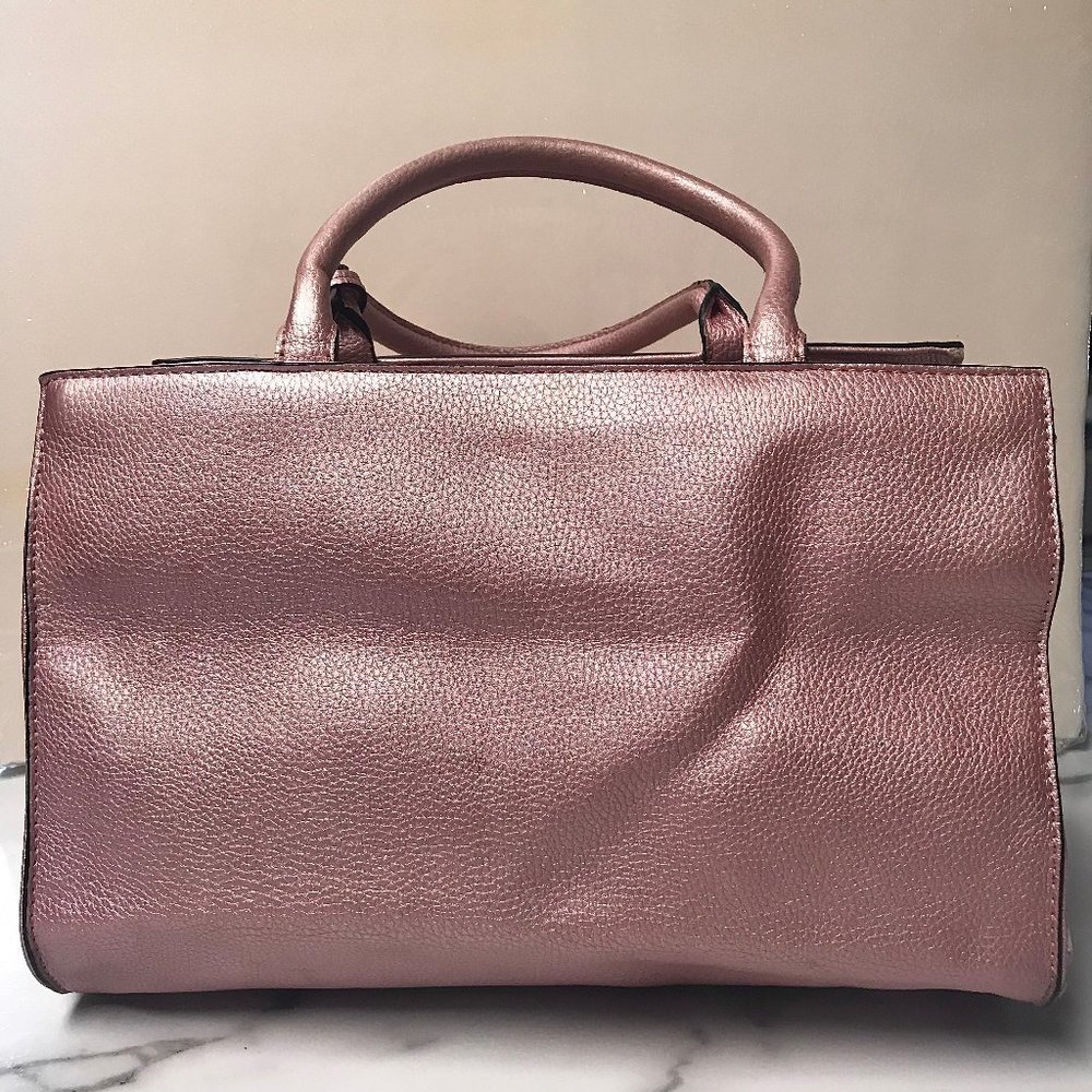 GUESS METALLIC PINK FAUX LEATHER SATCHEL BAG - Picture 2 of 13